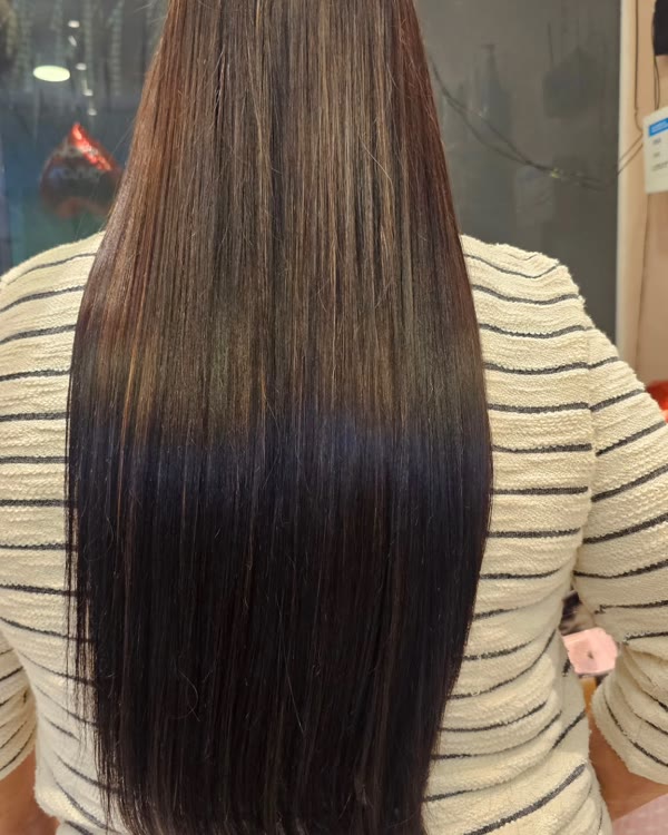 Cabelo com mechas iluminadas